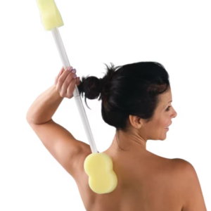 Brosse avec éponge et lave-orteils